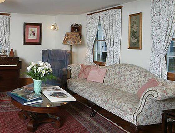 Tuck Inn B&B 락포트 외부 사진