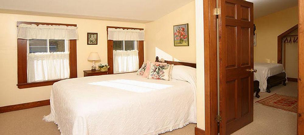 Tuck Inn B&B 락포트 외부 사진